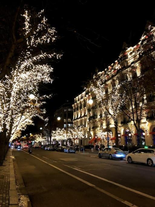 Montaigne Executive Suite Париж Экстерьер фото