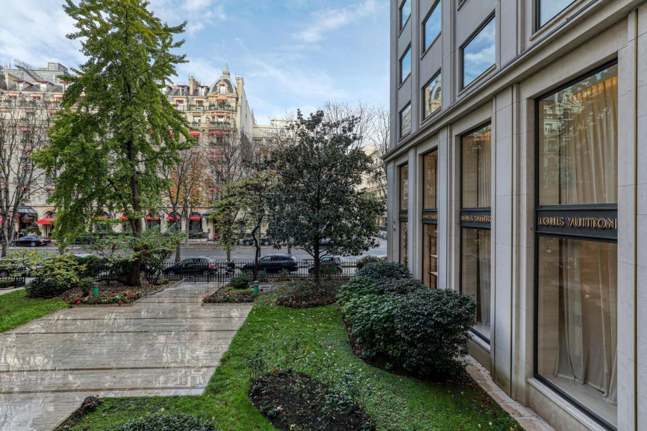 Montaigne Executive Suite Париж Экстерьер фото