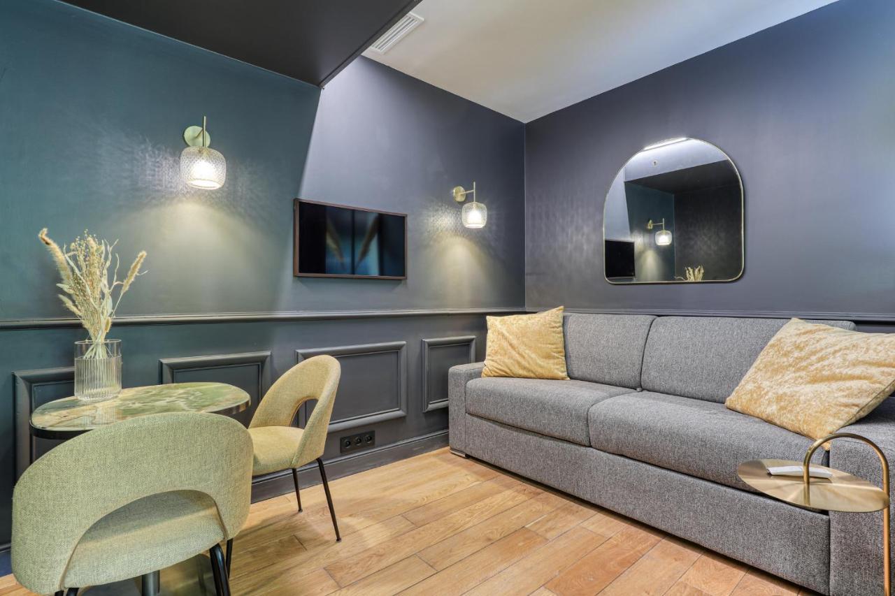 Montaigne Executive Suite Париж Экстерьер фото